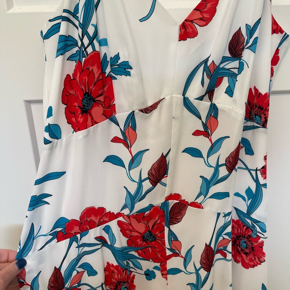 Flowered Strapless - Picture 4 of 7